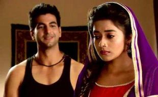 UTTARAN ANTV : Terjatuh, Meethi Tak Sadarkan Diri