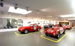 MOBIL FERRARI : Mau Jalan-Jalan Gratis ke Museum Ferrari? Begini Caranya