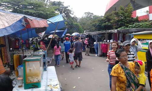 PKL SOLO : Penarik Retribusi Pedagang Sunday Market Diupah Rp300.000