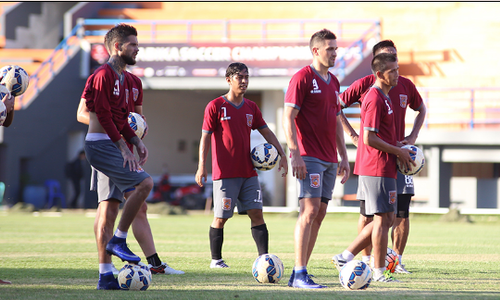 ISC A 2016 : PBFC VS BHAYANGKARA SU : Pesut Etam Isyaratkan Main Cepat