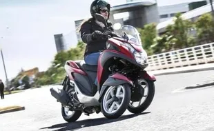 SEPEDA MOTOR HONDA : Honda Siapkan Skutik Roda 3 Penantang Tricity