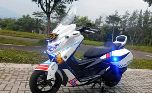 MODIFIKASI MOTOR: Ragam Modifikasi Nmax, Ala Polisi Sampai Presiden