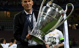 LIGA CHAMPIONS 2015/2016 : Zidane, Orang Ke-7 yang Juara Sebagai Pemain & Pelatih