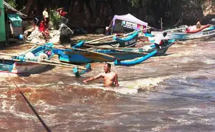 ABRASI PANTAI SELATAN : Aliran Sungai Menuju Timur, Ini Bencana yang Mungkin Terjadi