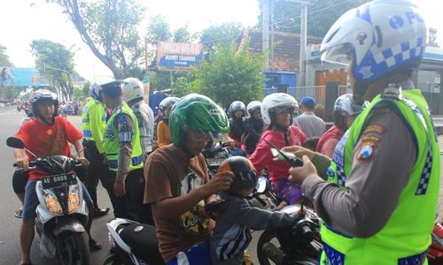 RAZIA PONOROGO : 3.072 Kendaraan Ditilang Selama Operasi Patuh