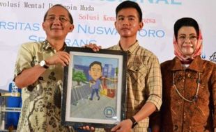 KAMPUS DI SEMARANG : Di Udinus, Putra Presiden Ungkap Bisnis Baru Konsultasi Weton