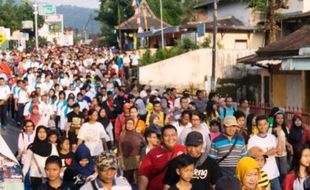 HARI BURUH 2016 : Buruh Ungaran Pilih Jalan Sehat Peringati May Day