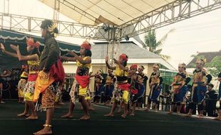 KESENIAN TRADISIONAL SLEMAN : Pakem Seni Jatilan Harus Dipertahankan