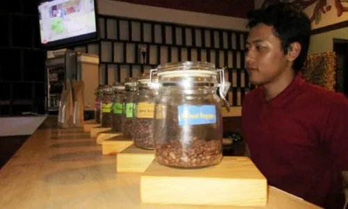 KULINER SALATIGA : Nongkrong Sambil Nikmati Aneka Kopi, Ini Dia Tempatnya…