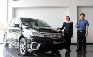 PENJUALAN MOBIL : Populasi Nissan Grand Livina Melebihi 200.000