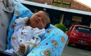 PENEMUAN BAYI SEMARANG : Bayi Ditinggalkan di Tanah Emas, Netizen Geram…