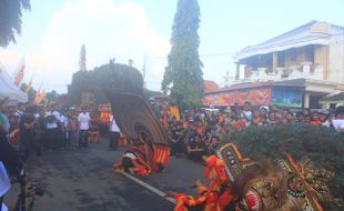 REOG PONOROGO : Seniman Reog Berharap Festival Seni Rutin Digelar