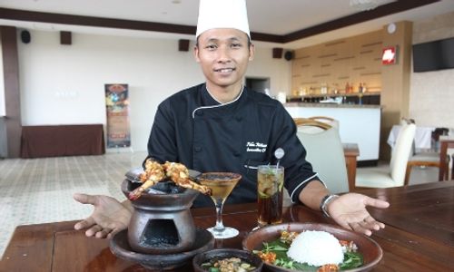 KULINER SOLO : Satai Wekudoro, Perpaduan Seafood dan Sayur Nan Lezat