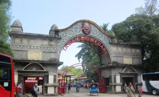 Masjid Raya Solo di Sriwedari Dilengkapi Menara 99 Meter