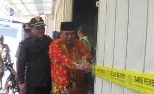 TOKO MODERN SUKOHARJO : PPKL: Penutupan Jangan Pilih Kasih!