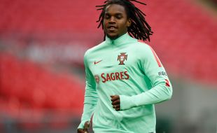 MAN OF THE MATCH : Renato Sanches Motor Serangan Portugal