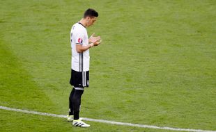 MAN OF THE MATCH : Ozil Pemain Terbaik Jerman vs Irlandia Utara