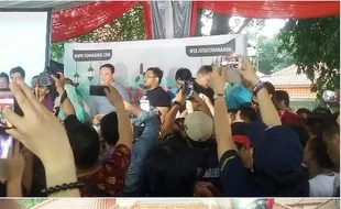 PILGUB DKI JAKARTA : Bantahan Hasan Nasbi: Modal Awal Teman Ahok dari Saya!