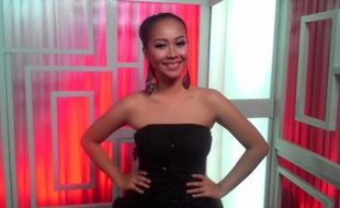 THE VOICE INDONESIA RCTI : Penampilan Apik Gloria Jessica Hipnotis Semua Coach