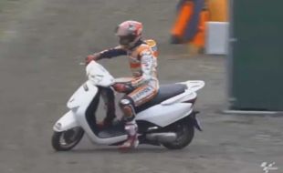 MOTOGP 2016: Video: Lihat Lucunya Marc Marquez Curi Skutik di Belanda