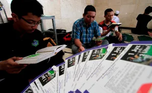 RAMADAN 2016 : Di Solo, Program Ngaji Gratis Pertamax Diserbu