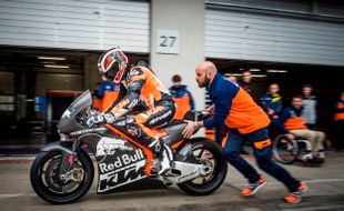 MOTOGP : Siapkan Diri Hadapi MotoGP 2017, KTM Terus Lakukan Pengujian