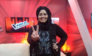 THE VOICE INDONESIA RCTI : Tantangan Lagu Slow, Nina dan Sekar Sukses Pukau Juri