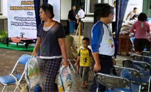 RAMADAN 2016 :  Jelang Lebaran, Buruh Tanjung Emas Terima 3.000 Paket Sembako