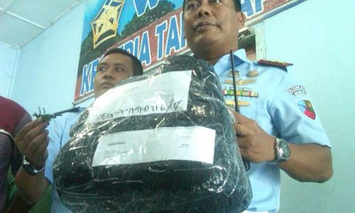 PENYELUNDUPAN NARKOBA JOGJA : Paket Diduga Ganja Ada Nama dan Alamat Tujuan