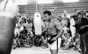 MUHAMMAD ALI MENINGGAL : Mengingat "Serangan Balik" Sang Legenda Kepada Donald Trump