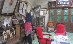 PENGELOLAAN MUSEUM SOLO : Pengembangan Museum Musik Kamsidi Terganjal Regulasi