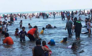 Semua Pantai di Gunungkidul Ramai Wisatawan, Habitat Penyu Terancam