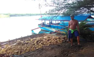 ABRASI PANTAI SELATAN : Jarak Pantai Semakin Dekat, Warga Panjatan Tidak Mau Pindah ke Luar Jawa