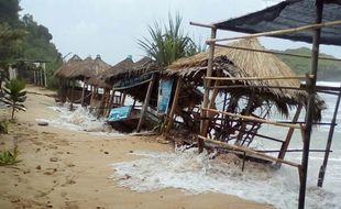 GELOMBANG TINGGI PANTAI SELATAN : Ini Penjelasan BMKG DIY