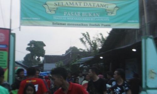 RAMADAN 2016 : Pasar Bukan Tempat Aneka Penganan Buka Puasa di Suruh