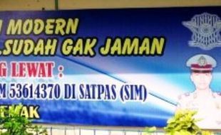 PELAYANAN SIM : Perpanjangan SIM di Demak, Booking Dulu Via SMS…