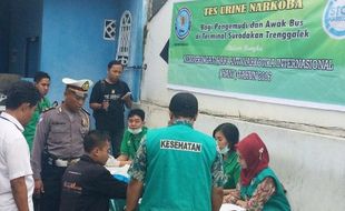 MUDIK LEBARAN 2016 : 30 Sopir Bus Trenggalek Tes Urine