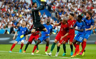 MAN OF THE MATCH : Kiper Rui Patricio Bintang Laga Final Euro 2016