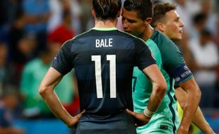 PORTUGAL VS WALES : Peluk Bale, Ternyata Ini yang Dibisikkan Ronaldo Usai Laga