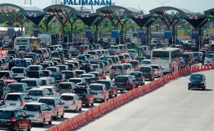 LEBARAN 2016 : Akhirnya, Volume Kendaraan di Tol Cipali Turun