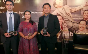 FILM TERBARU : Adegan Rudy Habibie Direkam Pakai Samsung Galaxy S7