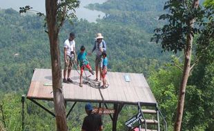 Jumlah Wisatawan Menurun, Kalibiru Tak Lagi Populer?