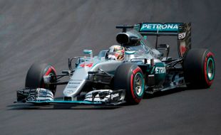 FORMULA ONE 2016 : Hamilton Juara GP Hungaria, Rio Haryanto Finish Buncit