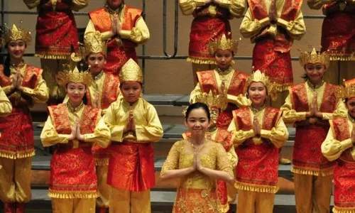 PRESTASI INDONESIA : Paduan Suara Anak TRCC Jawarai Kompetisi di Italia, Ini Videonya Super Keren