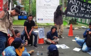 DEMO MAHASISWA : Aksi Solidaritas Papua di UKSW Tanpa Mahasiswa Papua