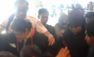 LEBARAN 2016 : Tanjung Emas Banjir Arus Balik, Pelni Temukan Ratusan Tiket Palsu