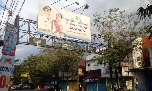 FOTO LEBARAN 2016 : Pertokoan di Madiun Masih Belum Beroperasi Pada H+1 Lebaran