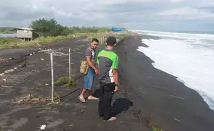 ABRASI PANTAI SELATAN : Cuaca Ekstream, Inilah Kerugian yang Terjadi di Kulonprogo