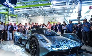 MOBIL TERBARU : Kolaborasi dengan Red Bull Racing, Hypercar Aston Martin Bawa Nuansa F1