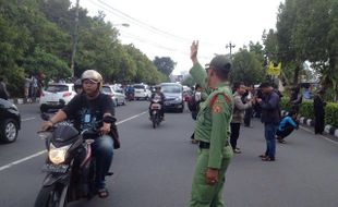 BOM SOLO : Kondisi Terkini, Jalan Depan Mapolresta Sudah Dibuka